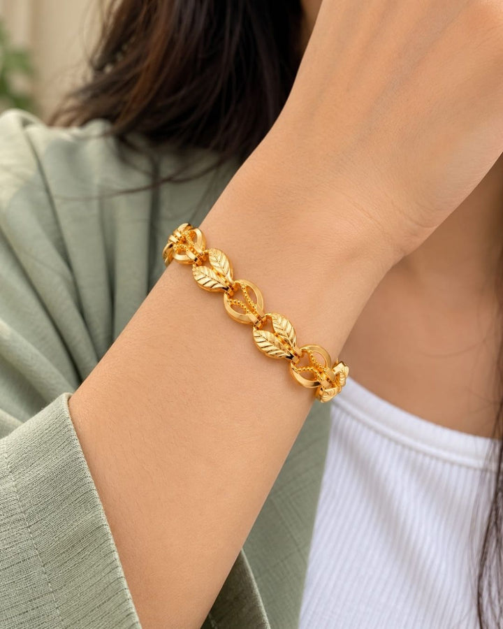 Gold Plated Elegant Leaf Link Bracelet