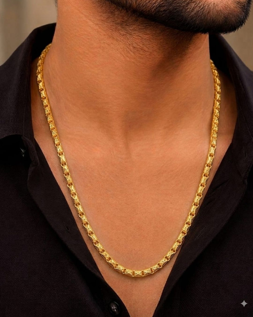 Beautiful gold plated designer chain featuring intricate link detailing and a refined polished finish. Perfect for daily wear, festive occasions, traditional outfits, and gifting.