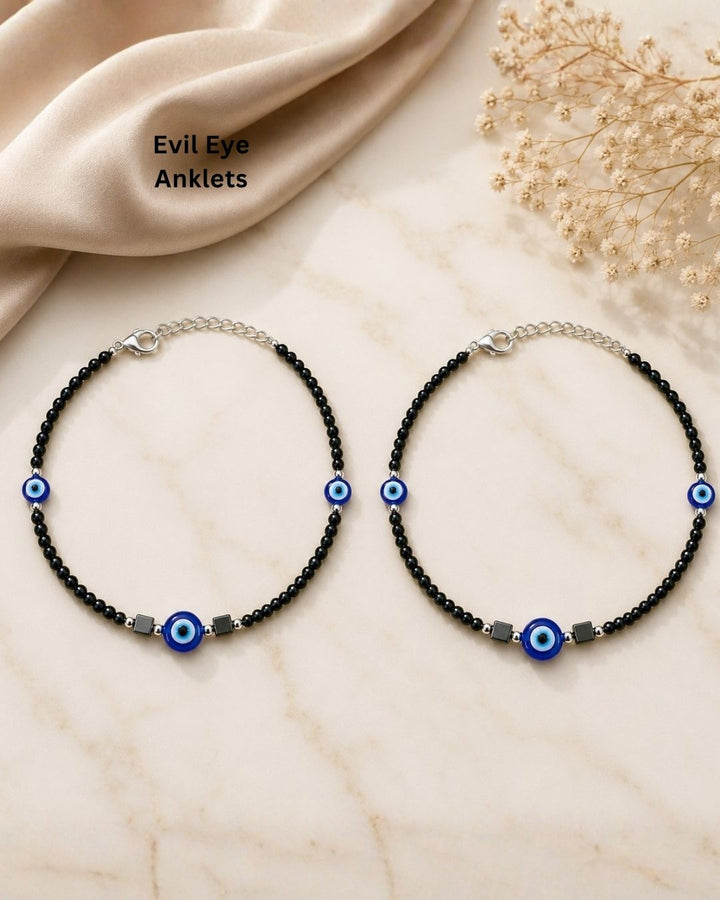Trendy set of two women&