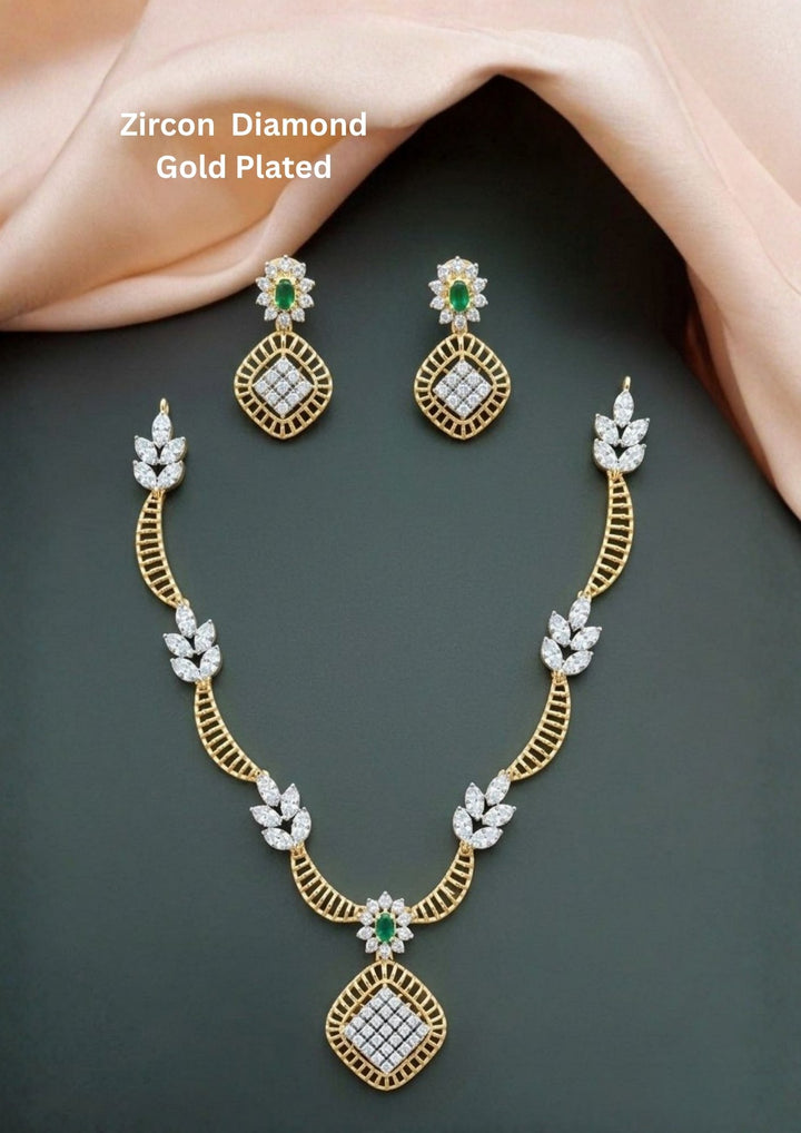 Gold Platedd zircon Diamond Emerald Leaf Pattern necklace set suits for both traditional and modern