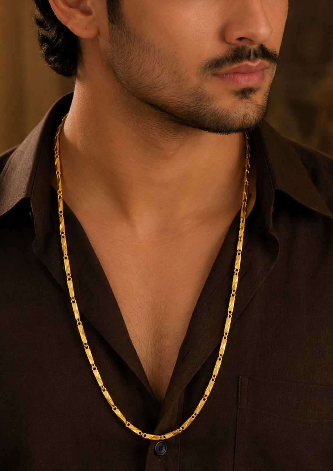 Man wearing a Gold-plated men&