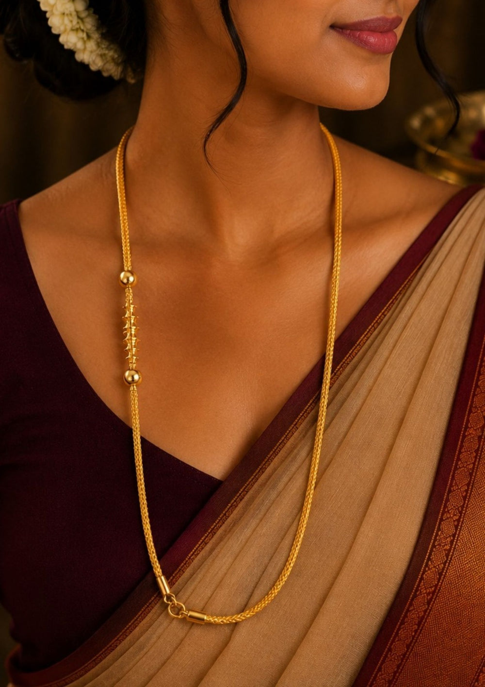 Beautiful 18K gold plated Thaali chain designed with a smooth woven pattern and elegant traditional detailing.
Lightweight, durable, and perfect for daily wear or special occasions.
Ideal for weddings, religious ceremonies, festive celebrations, and traditional styling.