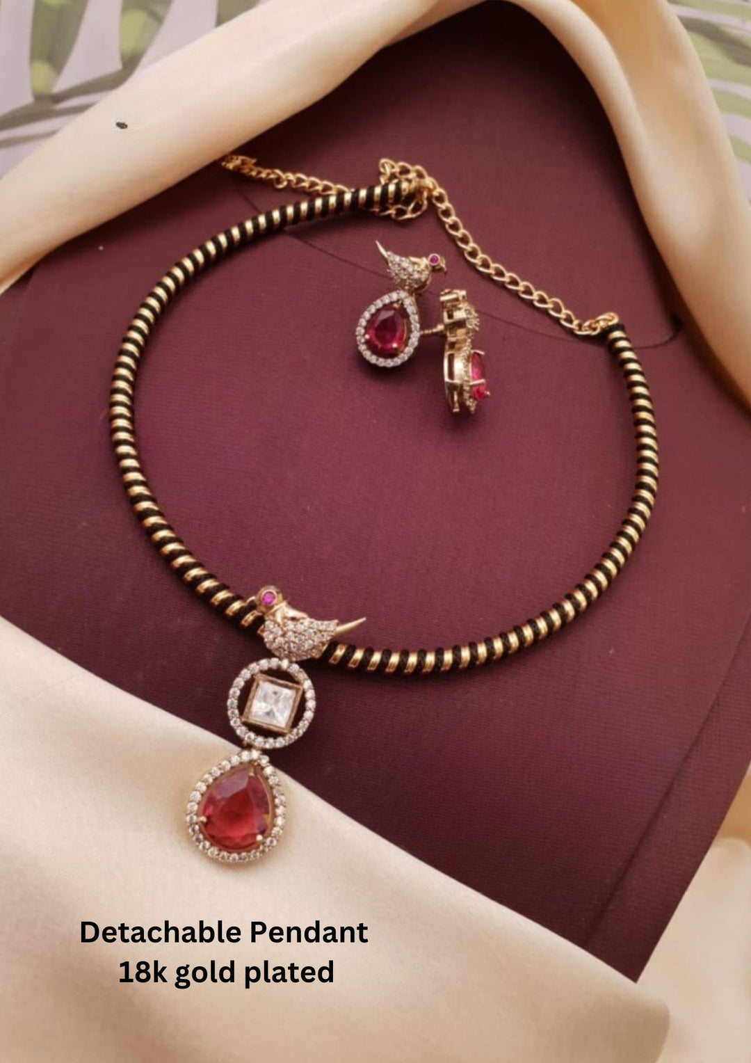 Kundan Detachable Pendant with Earrings g 10820