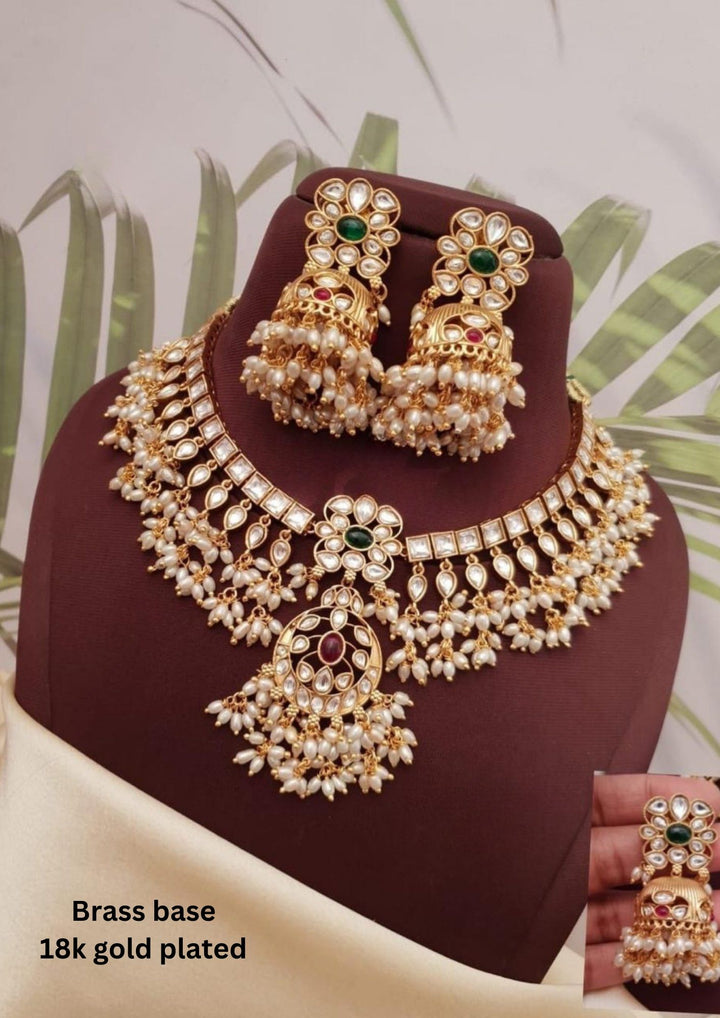 Kundan Necklace with Earrings g102850