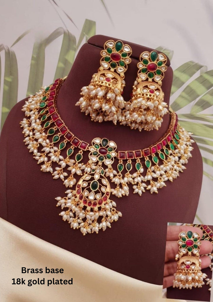 Kundan Necklace with Earrings g102850