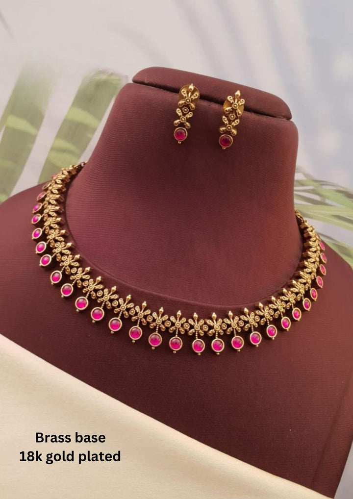 Antique Kundan Necklace with Earrings g101350