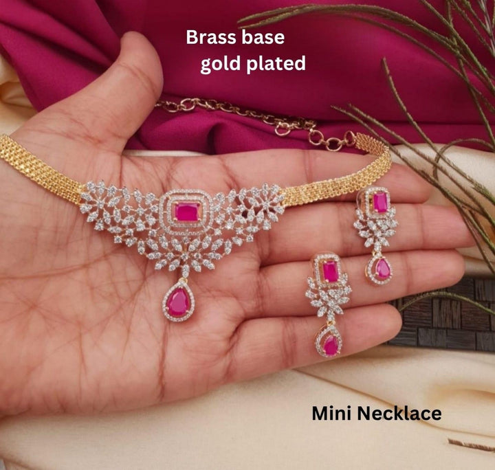 Kundan Gold Plated Mini Necklace with Earrings g101099