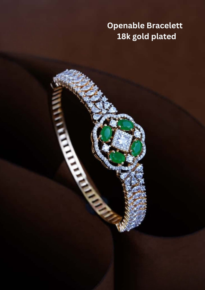 Pure Zirconian Diamond Openable Bracelett c105520