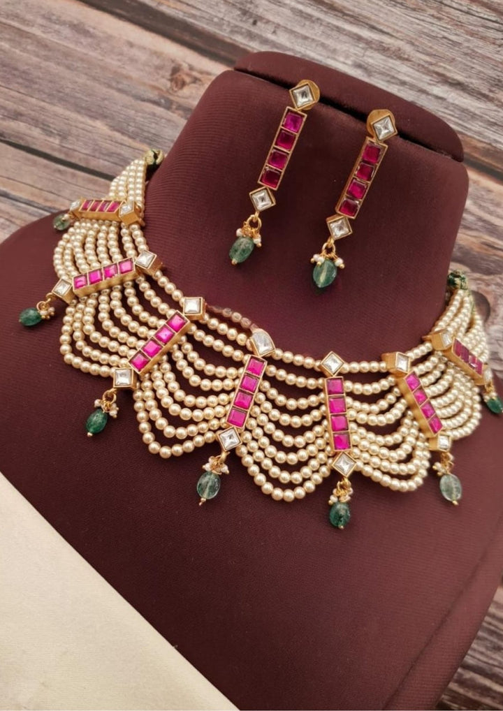 Jadau Kundan Necklace with Earrings g102799