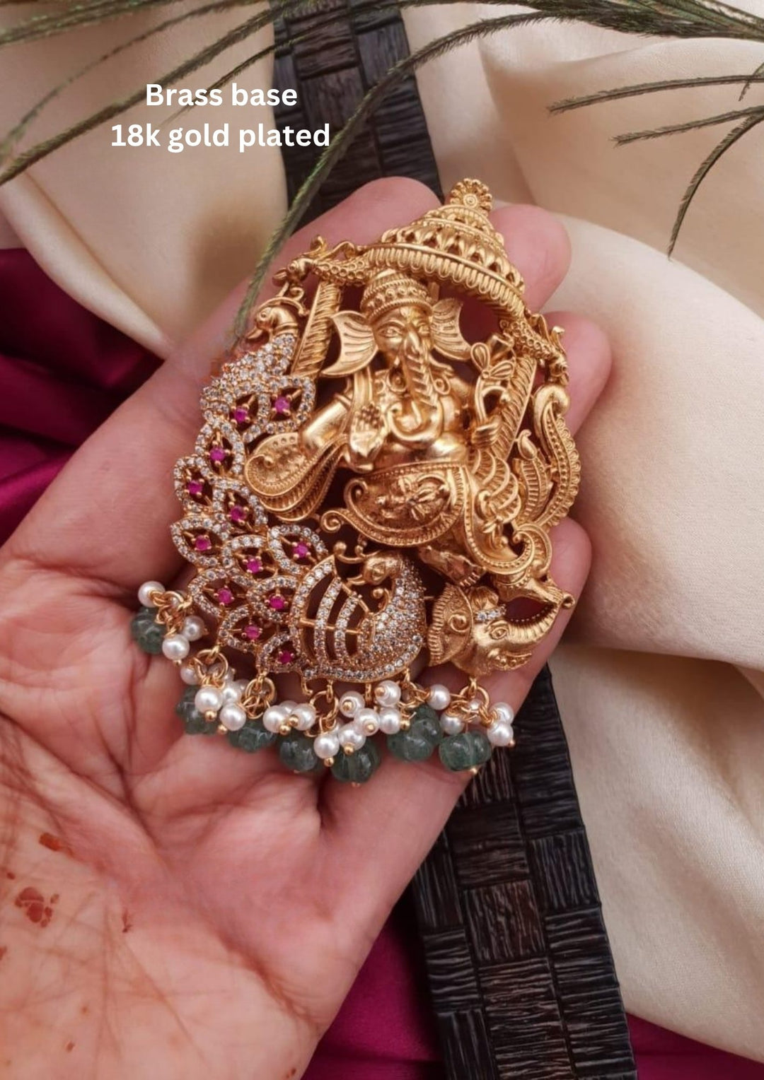 Kundan Temple Pendent g101250