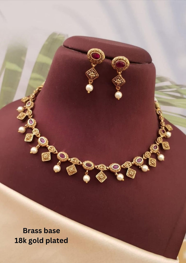 Kundan Necklace with Earrings g10950