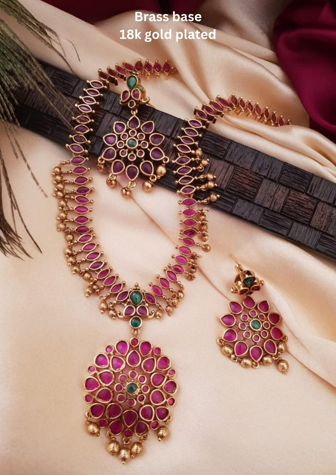 Kundan Necklace with Earrings g101499