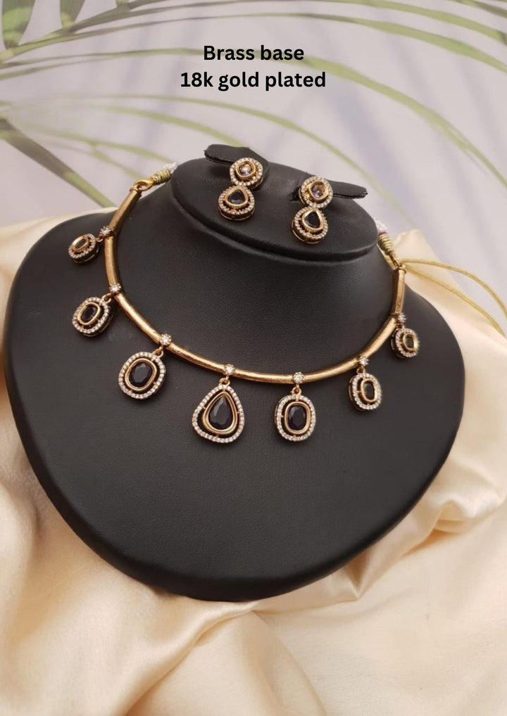 Kundan Stones Necklace With Earrings g10780