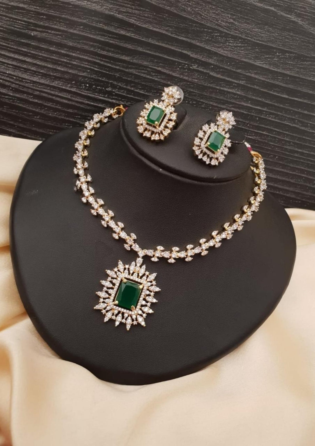 Pure Zirconian Diamond Necklace with Earrings g101199