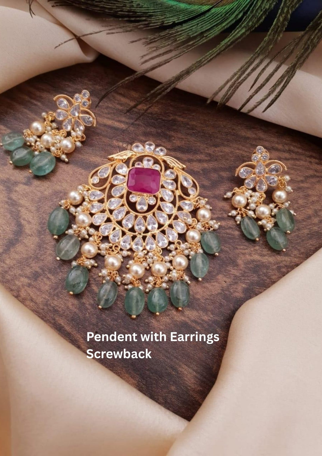 Kundan Pendent with Screwback Earrings g101250